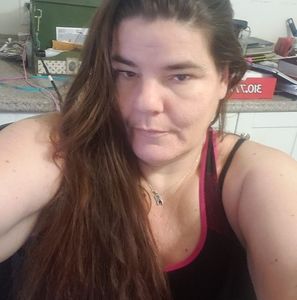 Meet your Posher, Leanne m